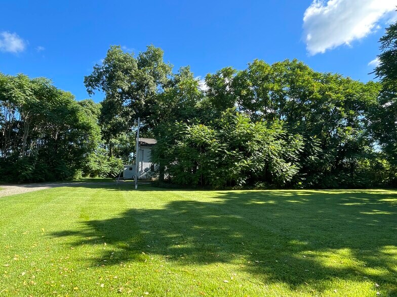 More Photos Of 41193 N Park St, Paw Paw Land For Sale