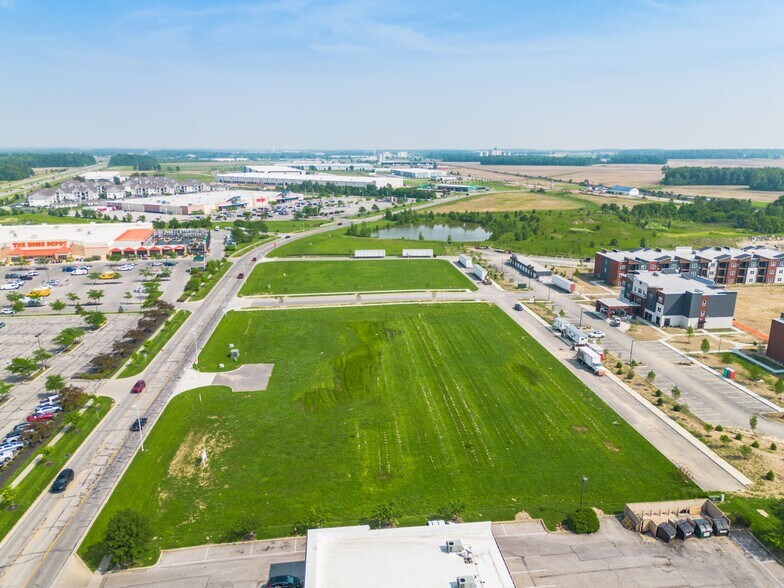 More Photos Of 775 Colemans Crossing Blvd, Marysville Storefront For Lease