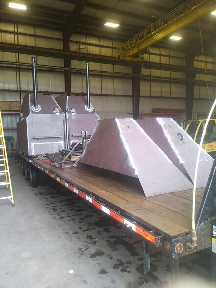 More Photos Of 450144 82nd St E, Aldersyde Manufacturing For Sale