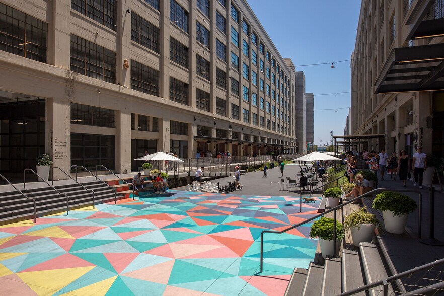 More Photos Of 777 S Alameda St, Los Angeles Unknown For Lease