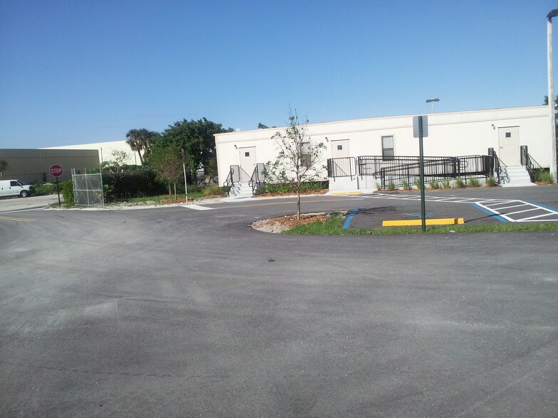 More Photos Of 1800 SW 42nd Way, Deerfield Beach Land For Lease