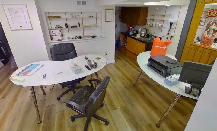 More Photos Of 15-17 Belmont St, Toronto Office Residential For Sale