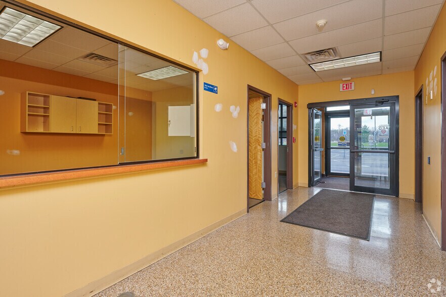 More Photos Of 7285 Gale Rd, Lima Medical For Lease