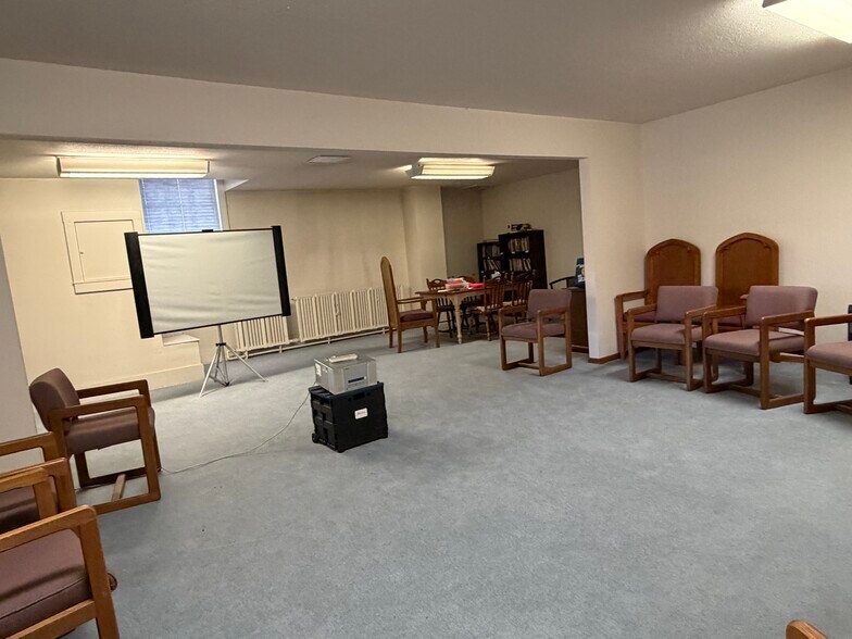 More Photos Of 800 Palmer St, Delta Flex For Sale