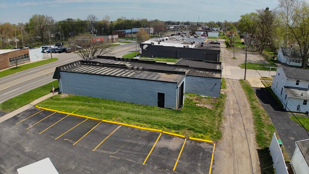 More Photos Of 25611 Van Born Rd, Taylor Freestanding For Sale