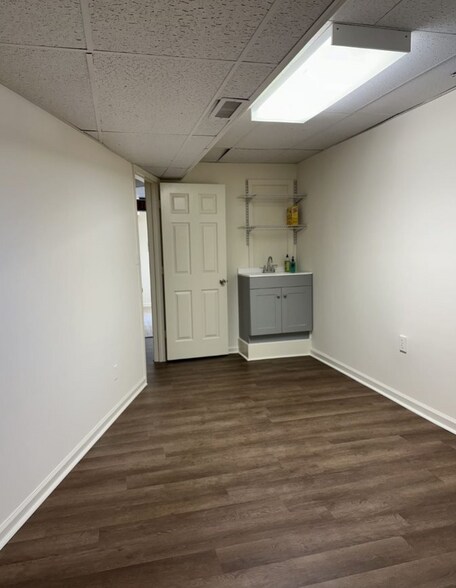 More Photos Of 2305 Commonwealth Dr, Charlottesville Office For Sale