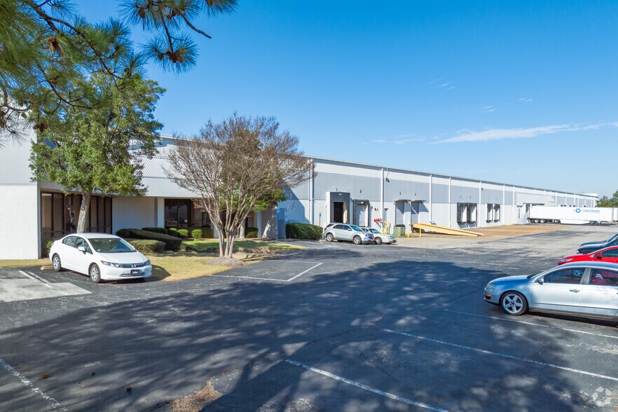 Primary Photo Of 4403-4467 Delp St, Memphis Distribution For Lease