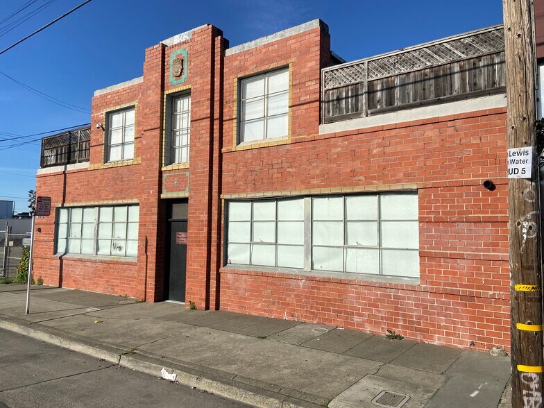 More Photos Of 3015 Adeline St, Oakland Light Distribution For Lease