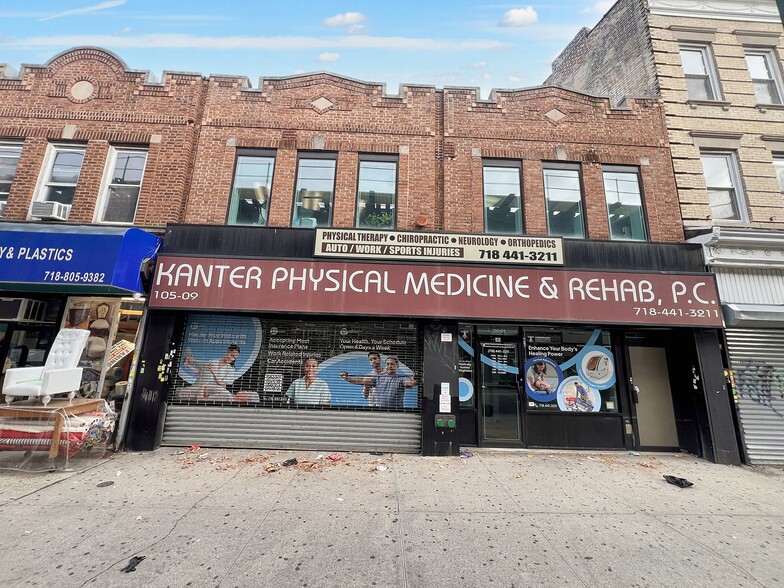 Primary Photo Of 105-09 Jamaica Ave, Richmond Hill Medical For Sale