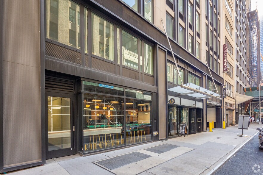 More Photos Of 219 W 79th St, New York Medical For Lease