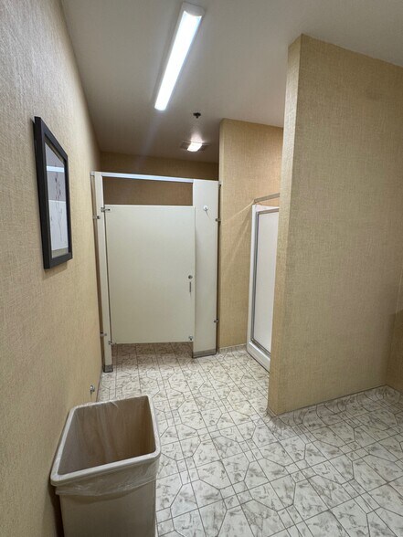 More Photos Of 1200 Industrial Rd, San Carlos Flex For Lease