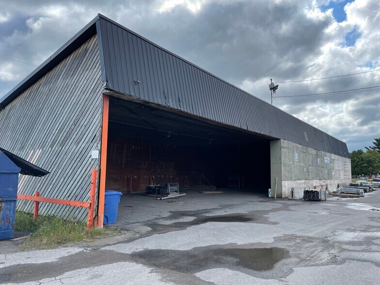 More Photos Of 3035 Rue Des Prairies, Trois-Rivières Warehouse For Lease
