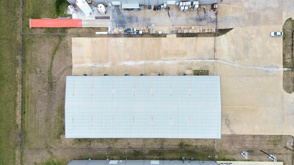 More Photos Of 4209 Longhorn Dr, Alvarado Warehouse For Lease