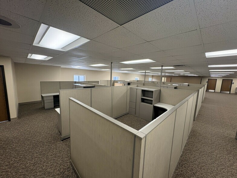 More Photos Of 817 W Russell St, Sioux Falls Office For Lease