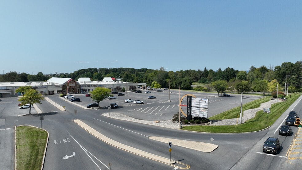 More Photos Of 1800 Sullivan Trl, Easton Storefront For Lease