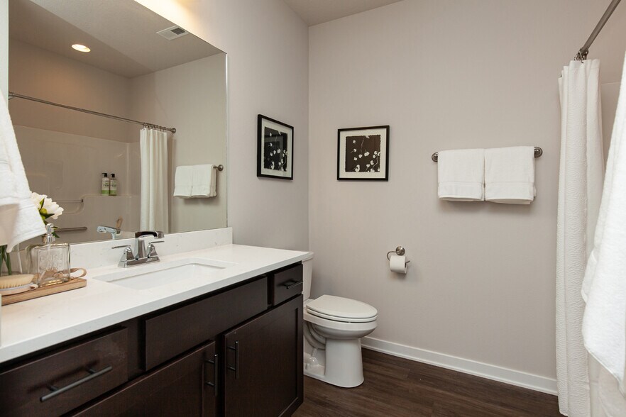 More Photos Of 3656 NE Marissa Ln, Ankeny Apartments For Sale