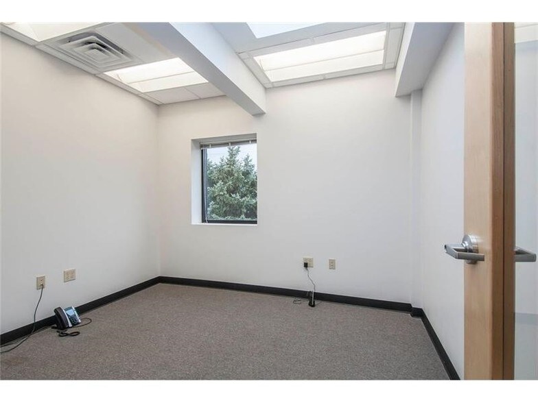 More Photos Of 8057 Rowan Rd, Cranberry Township Office For Sale