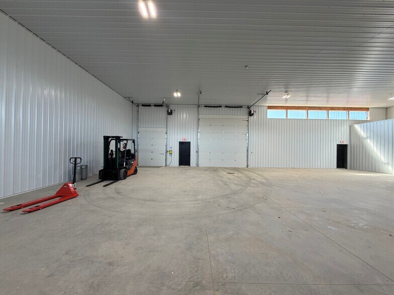 More Photos Of 13706 Woodlawn Hills dr, Cedar Springs Manufacturing For Lease