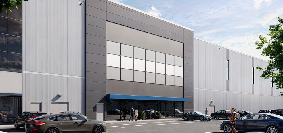 More Photos Of 2 Bramkay St, Brampton Warehouse For Lease