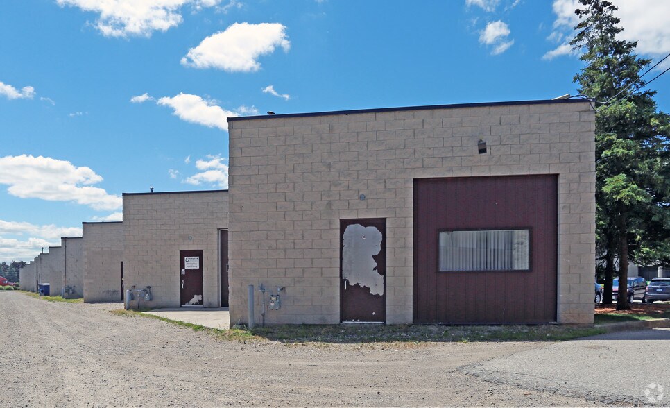 More Photos Of 291 Woodlawn Rd, Guelph Flex For Lease