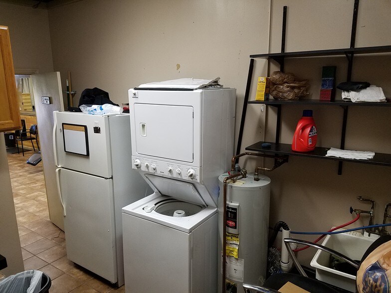 More Photos Of 20449-20481 Schaefer Hwy, Detroit Unknown For Lease