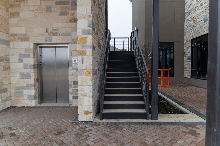 More Photos Of 15101 Ronald Reagan Blvd, Leander, TX 78641, Unite, Leander Unknown For Lease