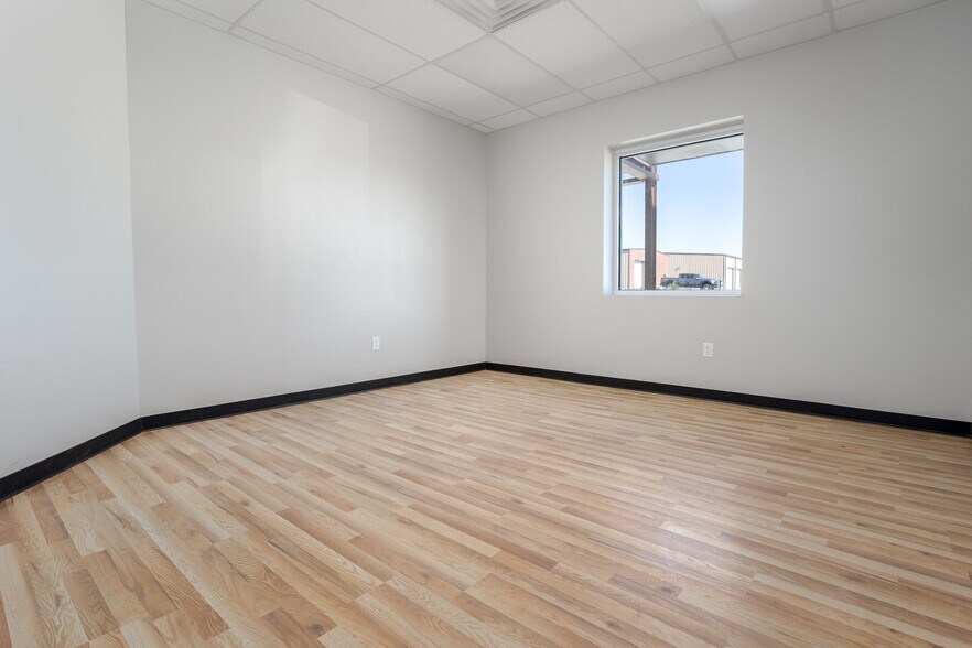 More Photos Of 304 145th pl, Edmond Industrial For Sale