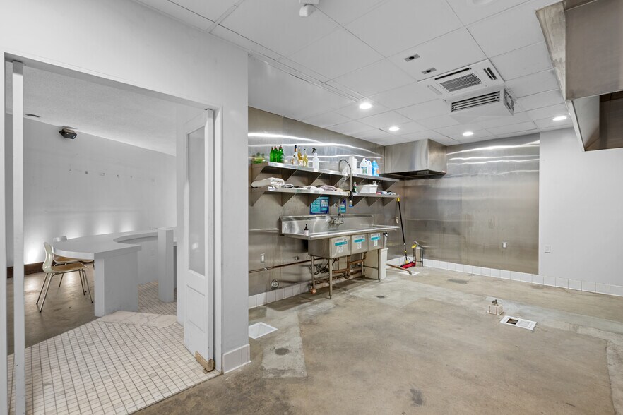 More Photos Of 1509 Mateo St, Los Angeles Office Residential For Sale
