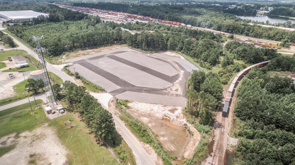 More Photos Of 2351 Tremont Rd, Savannah Land For Lease