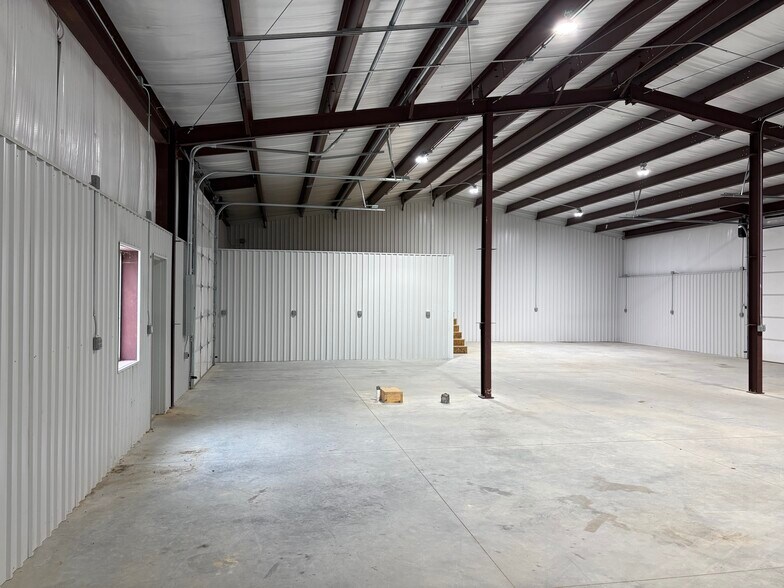 More Photos Of 441773 E. 260 rd, Vinita Warehouse For Lease