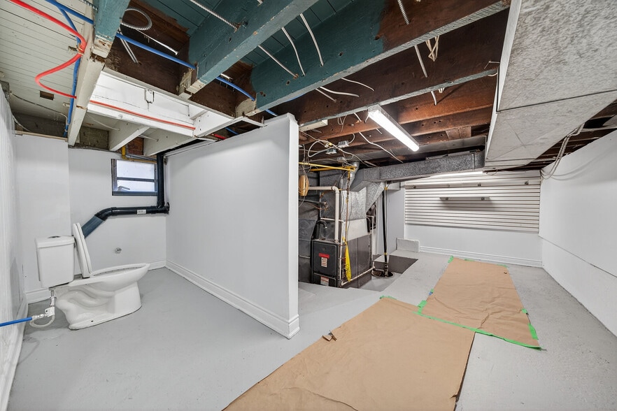 More Photos Of 50 Earl St, Hamilton Daycare Center For Sale