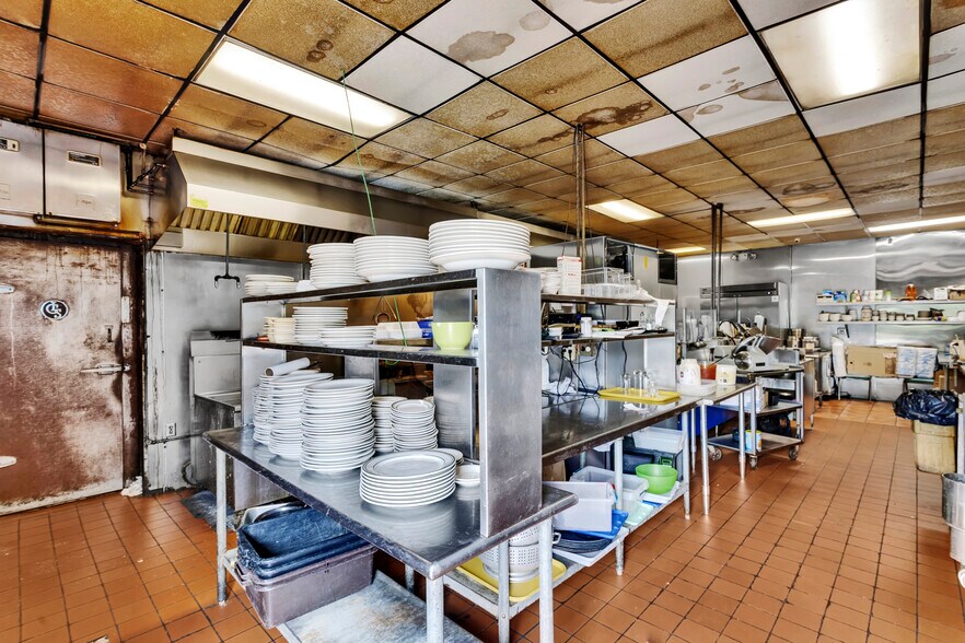 More Photos Of Route 51 / Constitution Blvd, Darlington General Retail For Sale