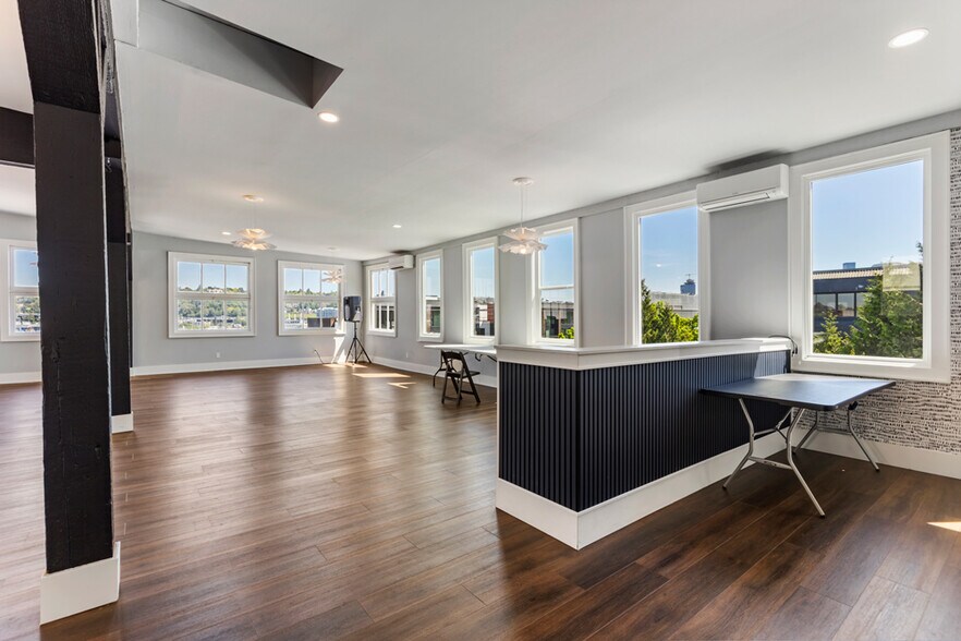 More Photos Of 1607 Dexter Ave N, Seattle Office For Lease