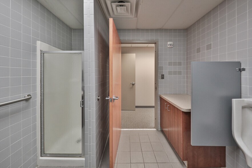 More Photos Of 2299 Brodhead Rd, Bethlehem Office For Sale