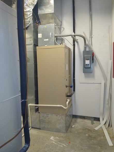 More Photos Of 7560 Sawmill Pky, Powell Daycare Center For Sale