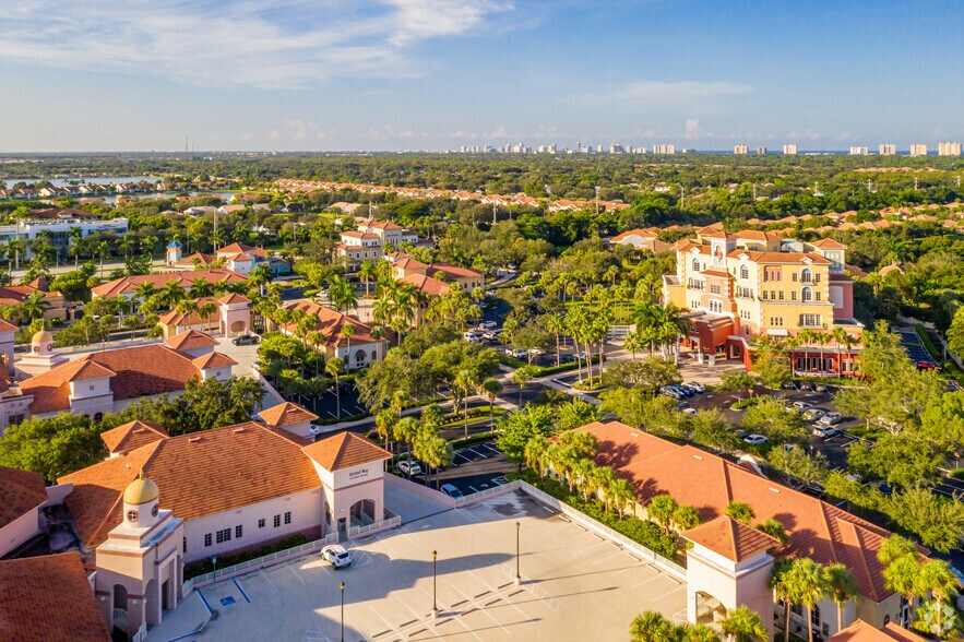 More Photos Of 9045 Strada Stell Ct, Naples Office For Lease