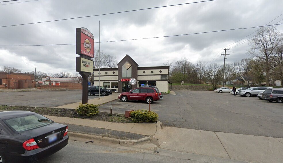 Primary Photo Of 1252 N Ballenger Hwy, Flint General Retail For Sale