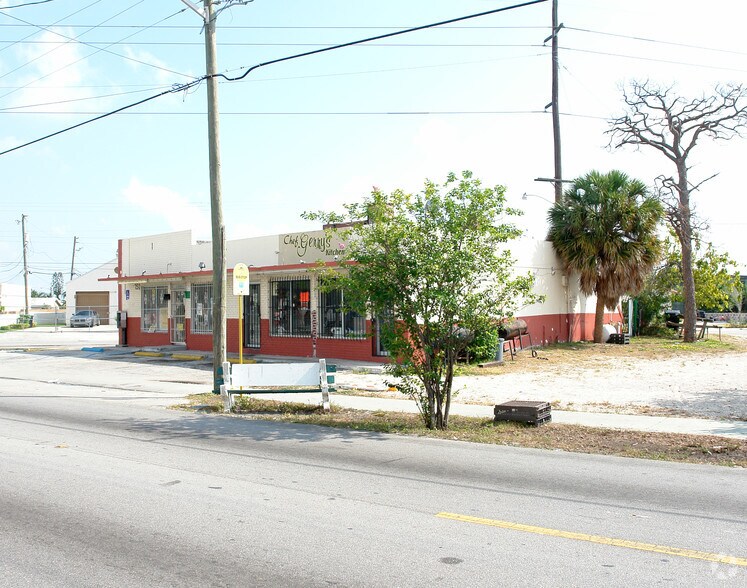 More Photos Of 748-750 NW 22nd Rd, Fort Lauderdale Freestanding For Sale