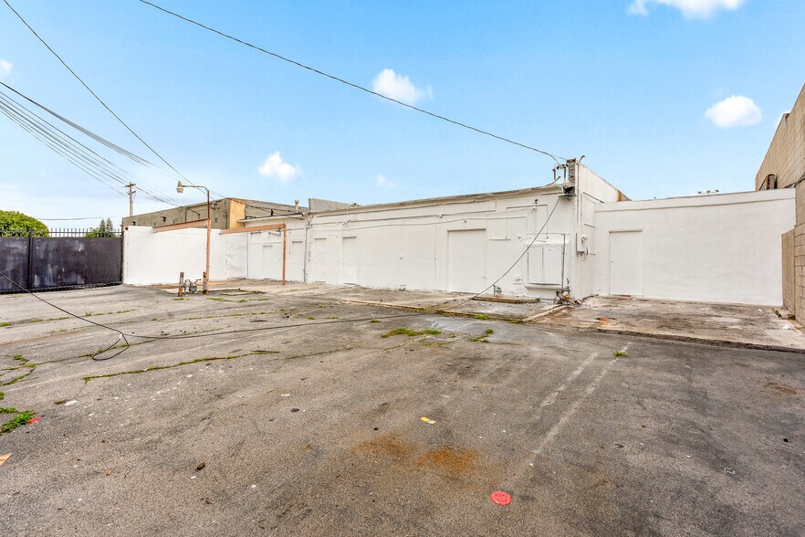 More Photos Of 3015 Artesia Blvd, Torrance Storefront Retail Office For Sale