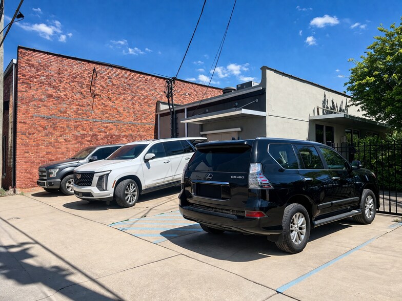 More Photos Of 2318 2nd Ave S, Birmingham Office For Sale