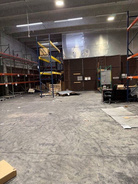 More Photos Of 10850 NW 27th St, Doral Warehouse For Sale