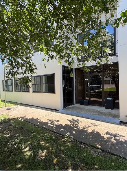 More Photos Of 2223 Quail Run, Baton Rouge Medical For Lease