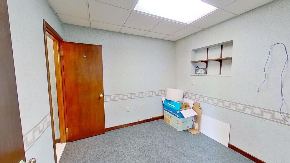 More Photos Of 1629 Union Ave, Natrona Heights Medical For Sale