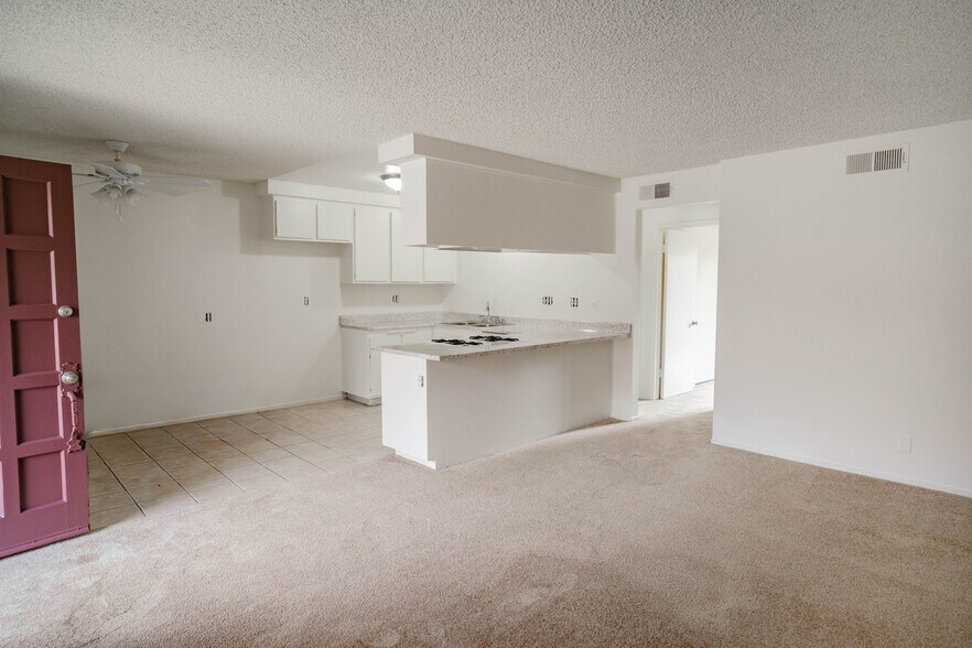 More Photos Of 549 N Tustin Ave, Santa Ana Apartments For Sale