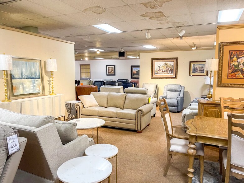 More Photos Of 6545 Airline Hwy, Baton Rouge Showroom For Lease