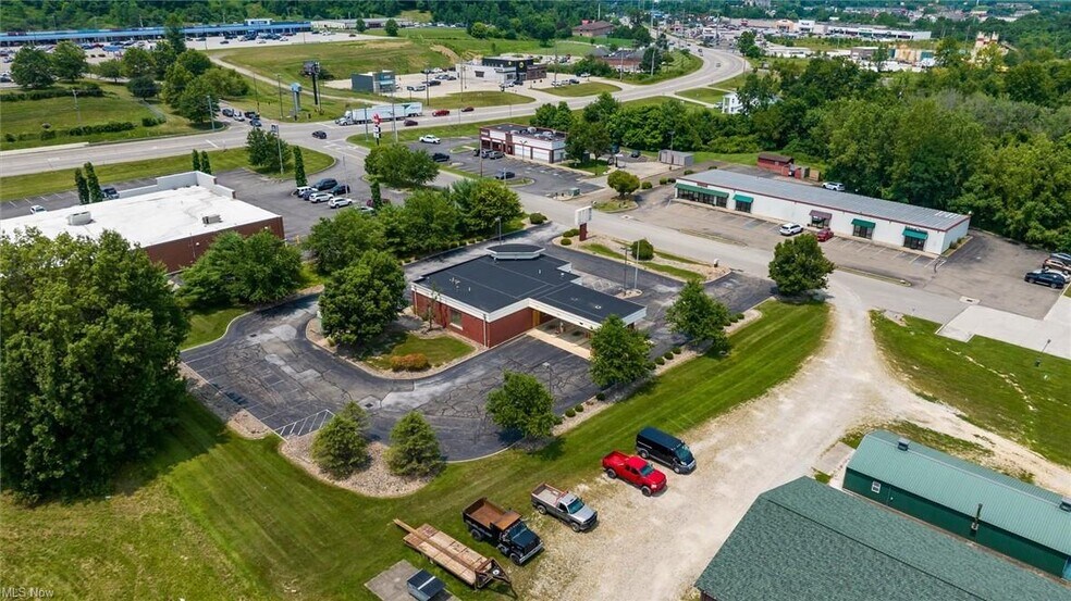 More Photos Of 61246 Southgate Rd, Cambridge Medical For Sale