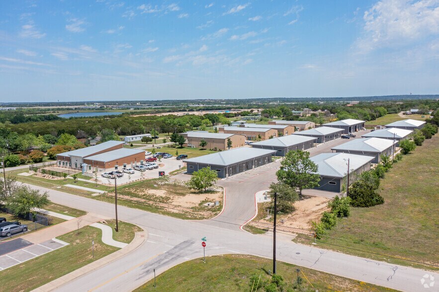 More Photos Of 706 Leander Dr, Leander Unknown For Lease