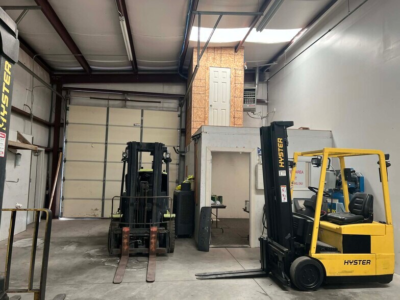 More Photos Of 2888 Commerce Way, Ogden Warehouse For Lease