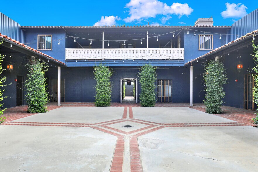 More Photos Of 435 S Boyle Ave, Los Angeles Office Residential For Sale