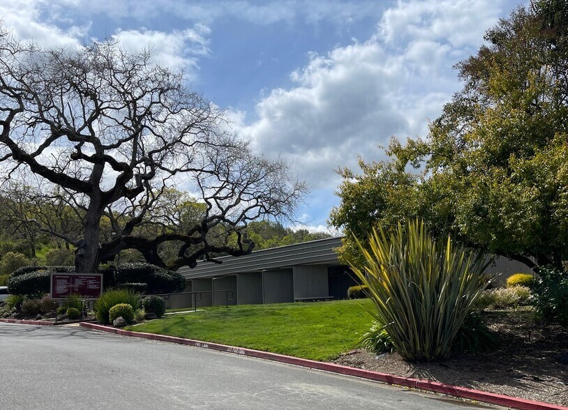 Primary Photo Of 1615 Hill Rd, Novato Medical For Lease